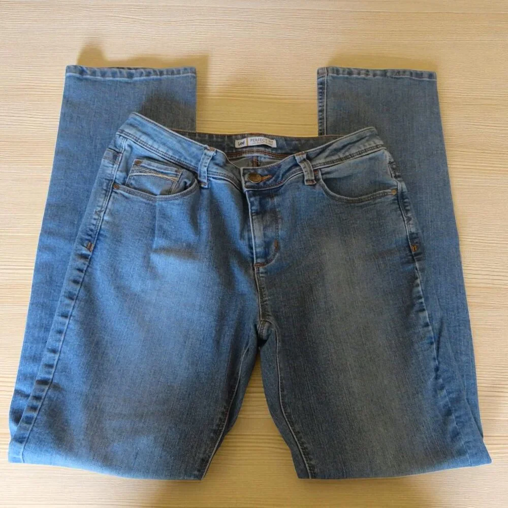 LEE - Perfect Fit Women's Jeans (Just Below Waist), Size 10 Medium, Pre-Owned - Picture 3 of 13